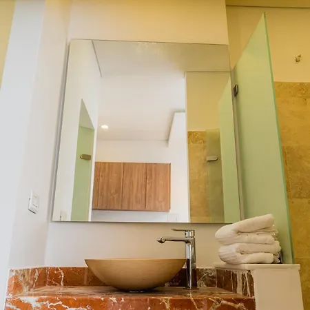 Apartamento Dm-qs1habitacion De Triple En Getsemani Con Vista A Las Murallas De Y Wifi Cartagena